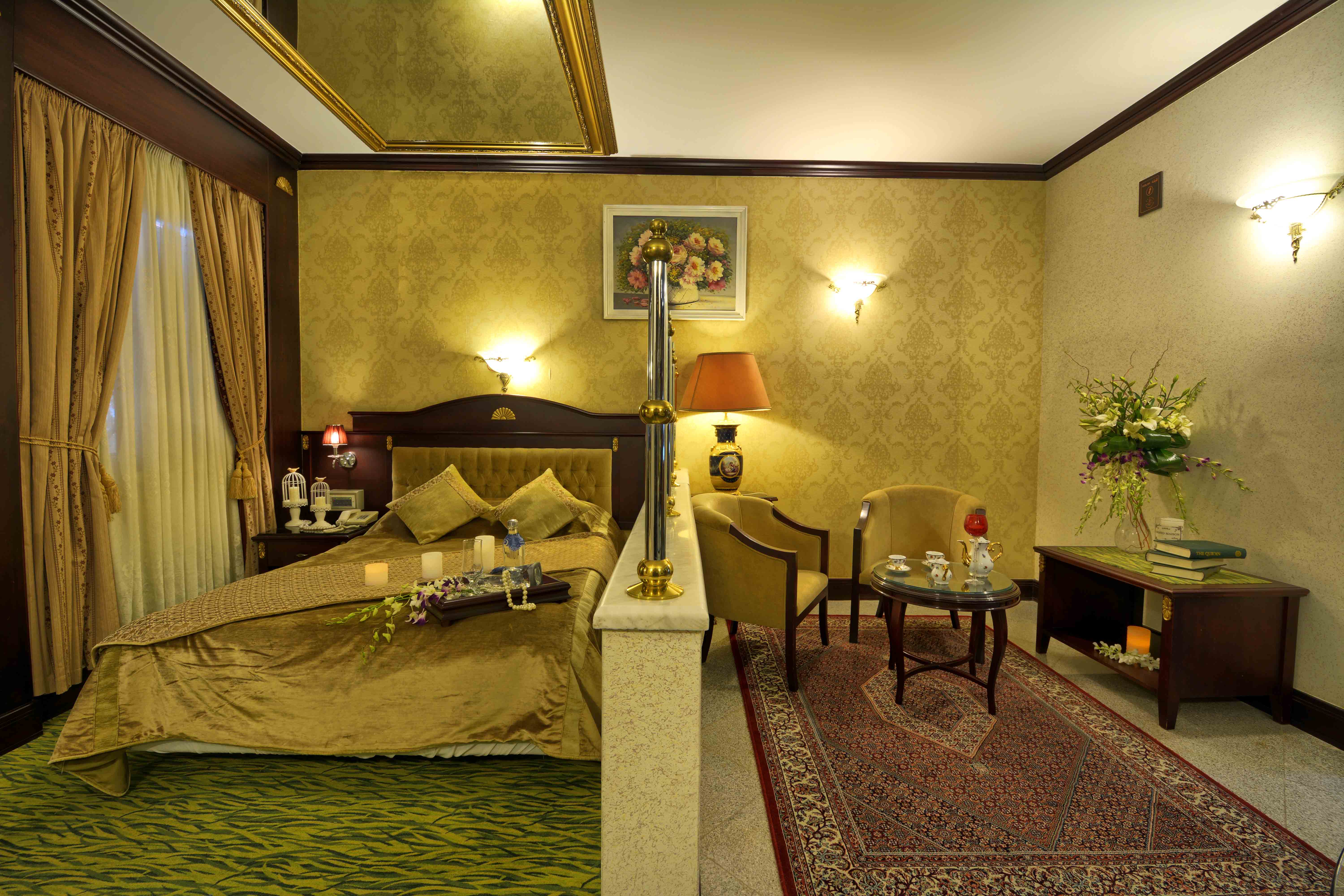 سوئیت دو تخته معمولی هتل بین المللی قصر مشهد